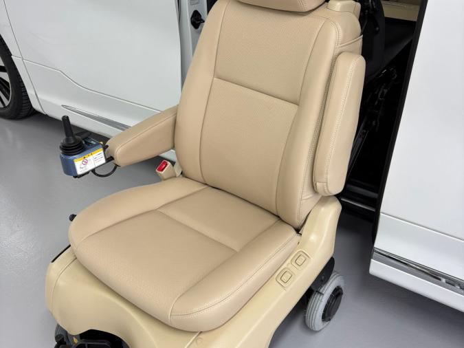 Vellfire 3.5 Welcab - Image 7